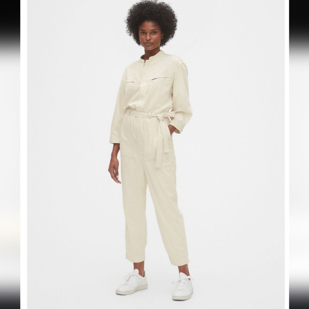 NWT Gap Pikaron Ivory Utility Jumpsuit